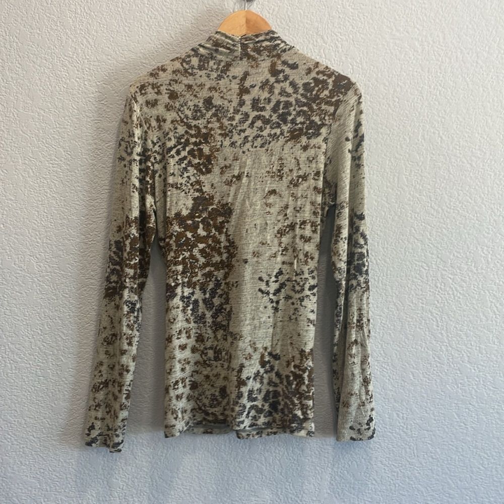 Cabi 675 Glamour Tee Animal Print Long Sleeve Knit Twist Blouse Size Large - Picture 7 of 8
